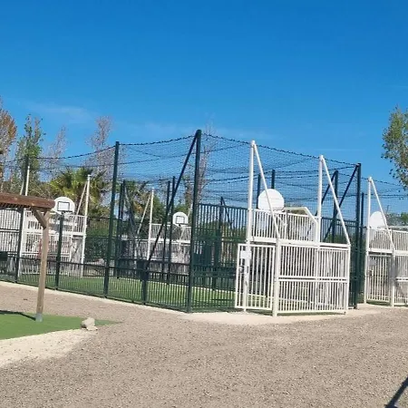 Mobilhome 4 Ou 5 Personnes Les Sables Du Midi A مكان تخييم *